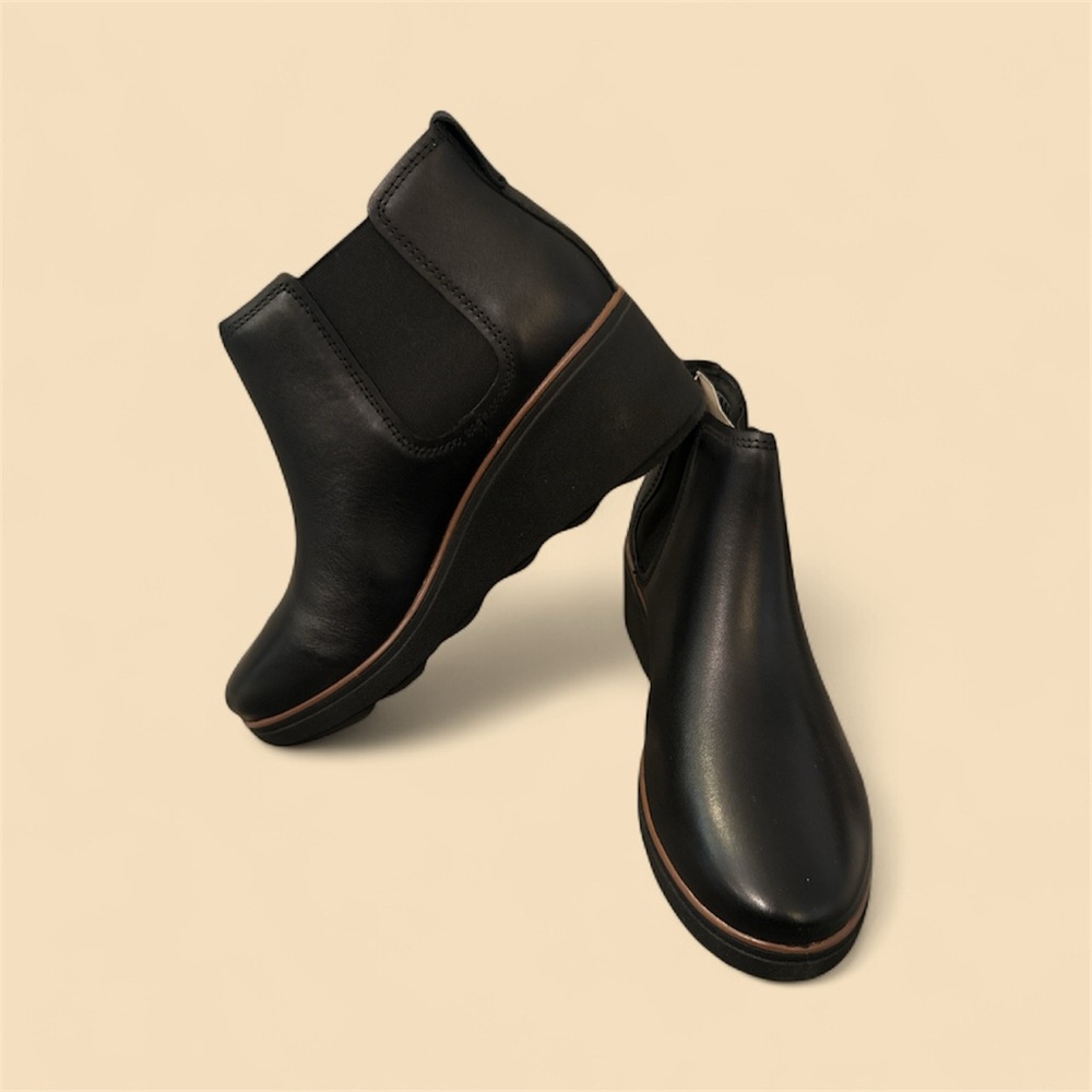 Clarks Mazy Tisbury Ankle Boot Black Leather 9.5 wide width NWT